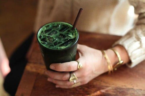 WHAT IS DETOX CHLOROPHYLL WATER & WHY IS EVERYONE SIPPING IT?