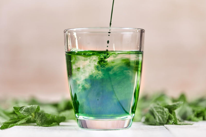 benefits of chlorophyll by drinking a glass of chlorophyll water